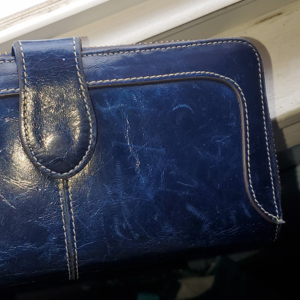 Wilson BLUE leather wallet with wrist strap